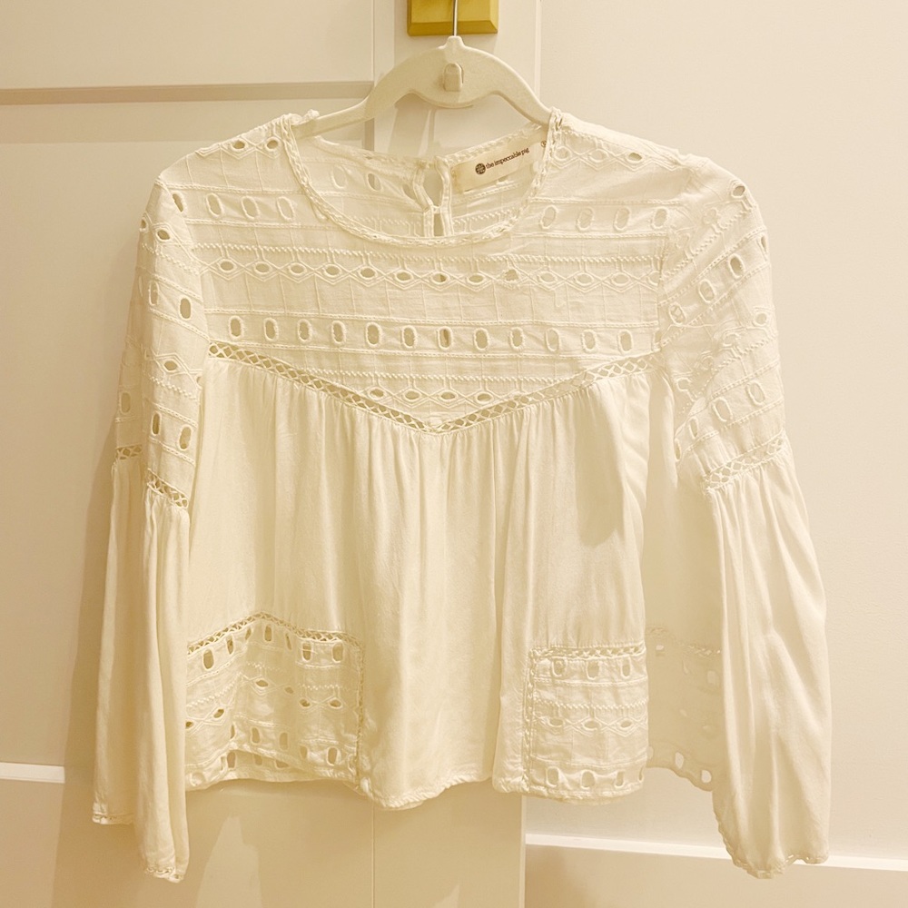 White impeccable pig top. Size: Small! So cute